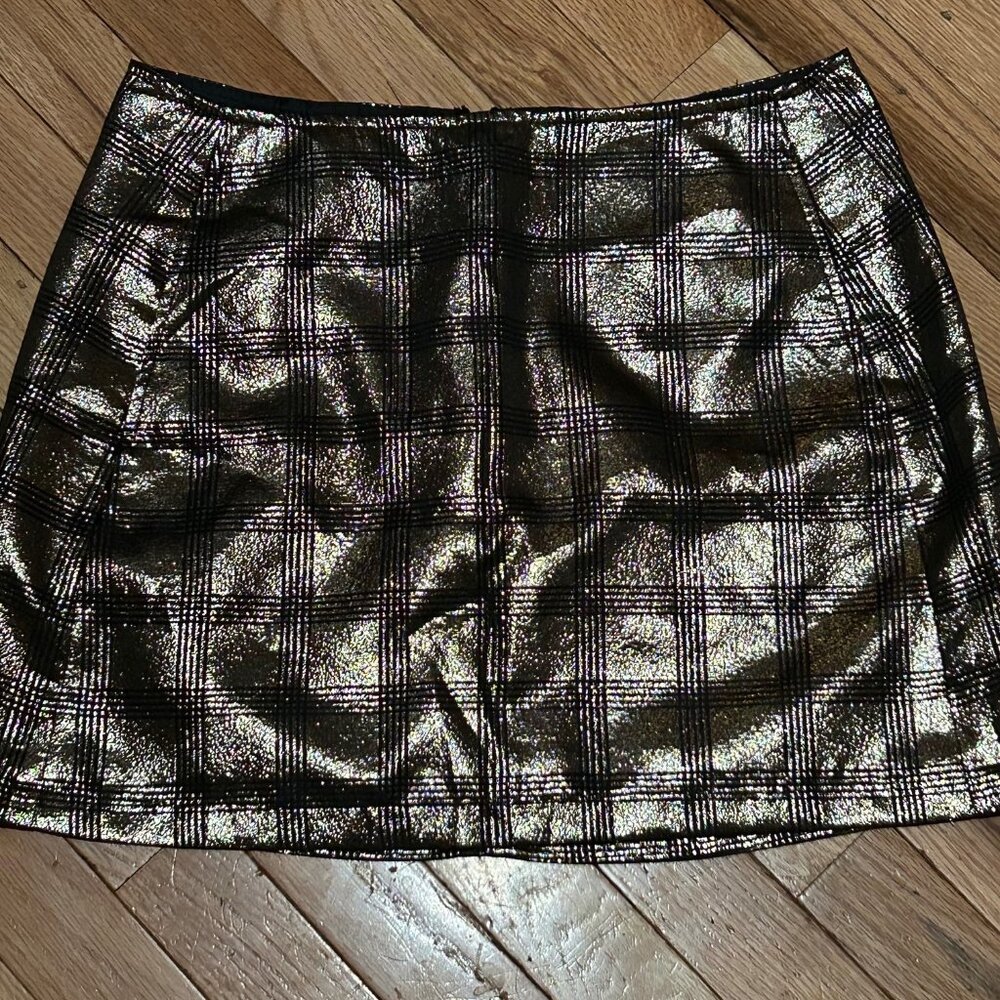 Urban Outfitters Metallic‎ Gold and Black Mini Skirt Size Medium
